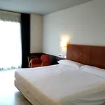 Onix Fira 3* ברצלונה