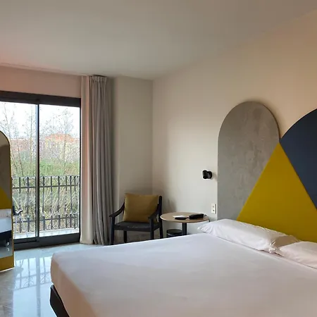 Onix Fira Szálloda 3*