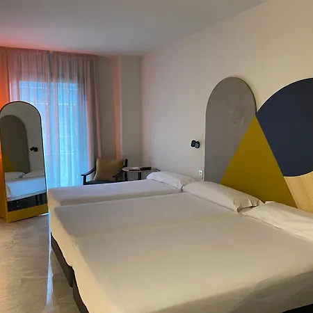 Onix Fira Szálloda 3*
