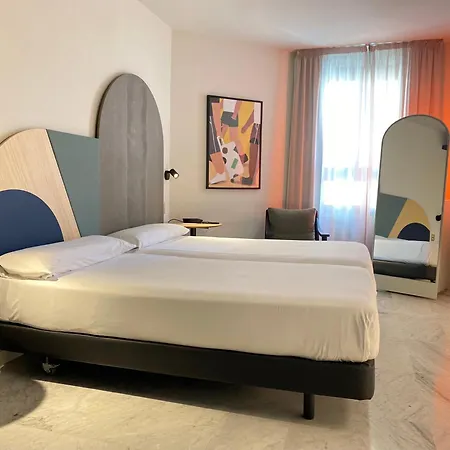 Onix Fira Hotel 3*